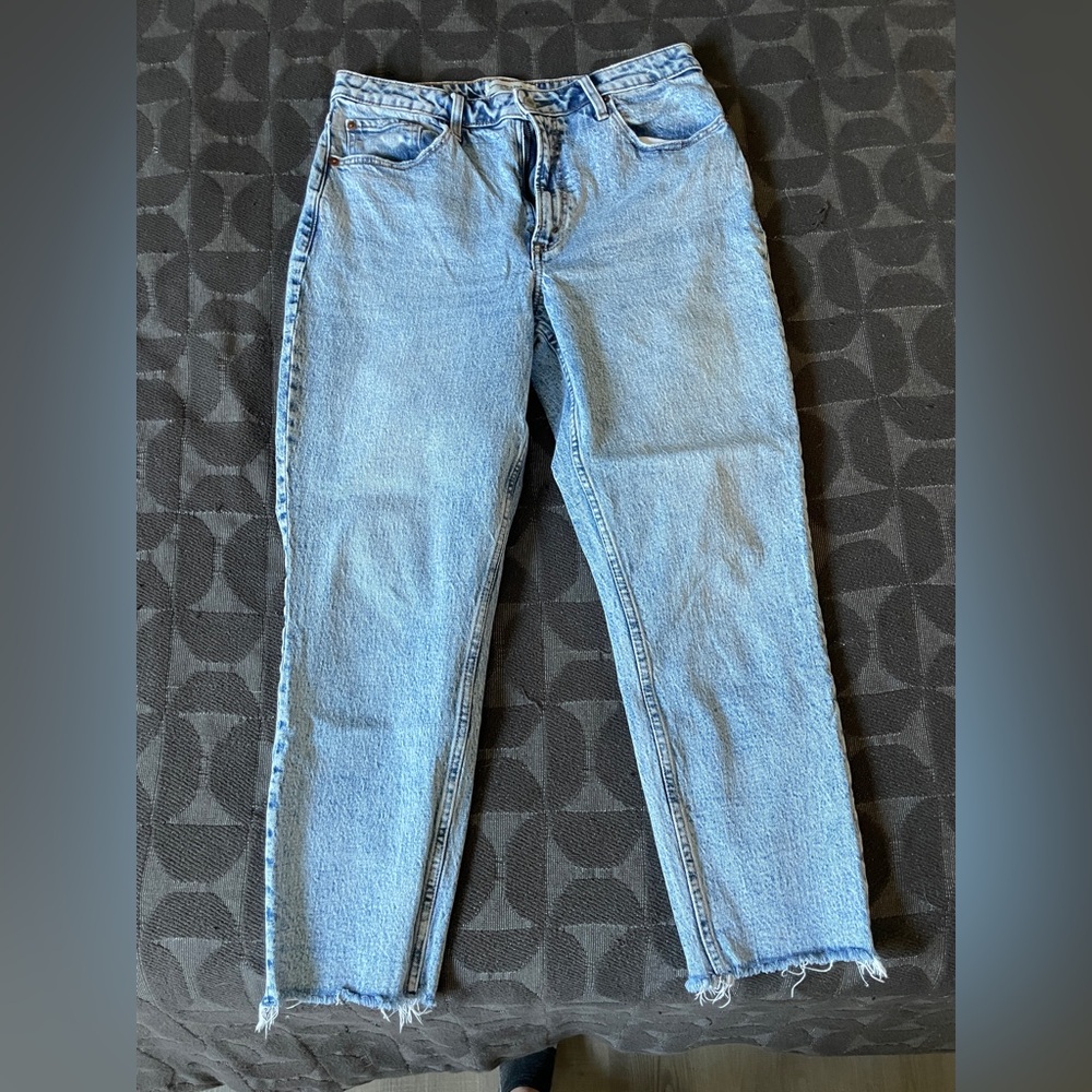 Abercrombie & Fitch Curve Love the Mom High rise Light acid wash Jeans